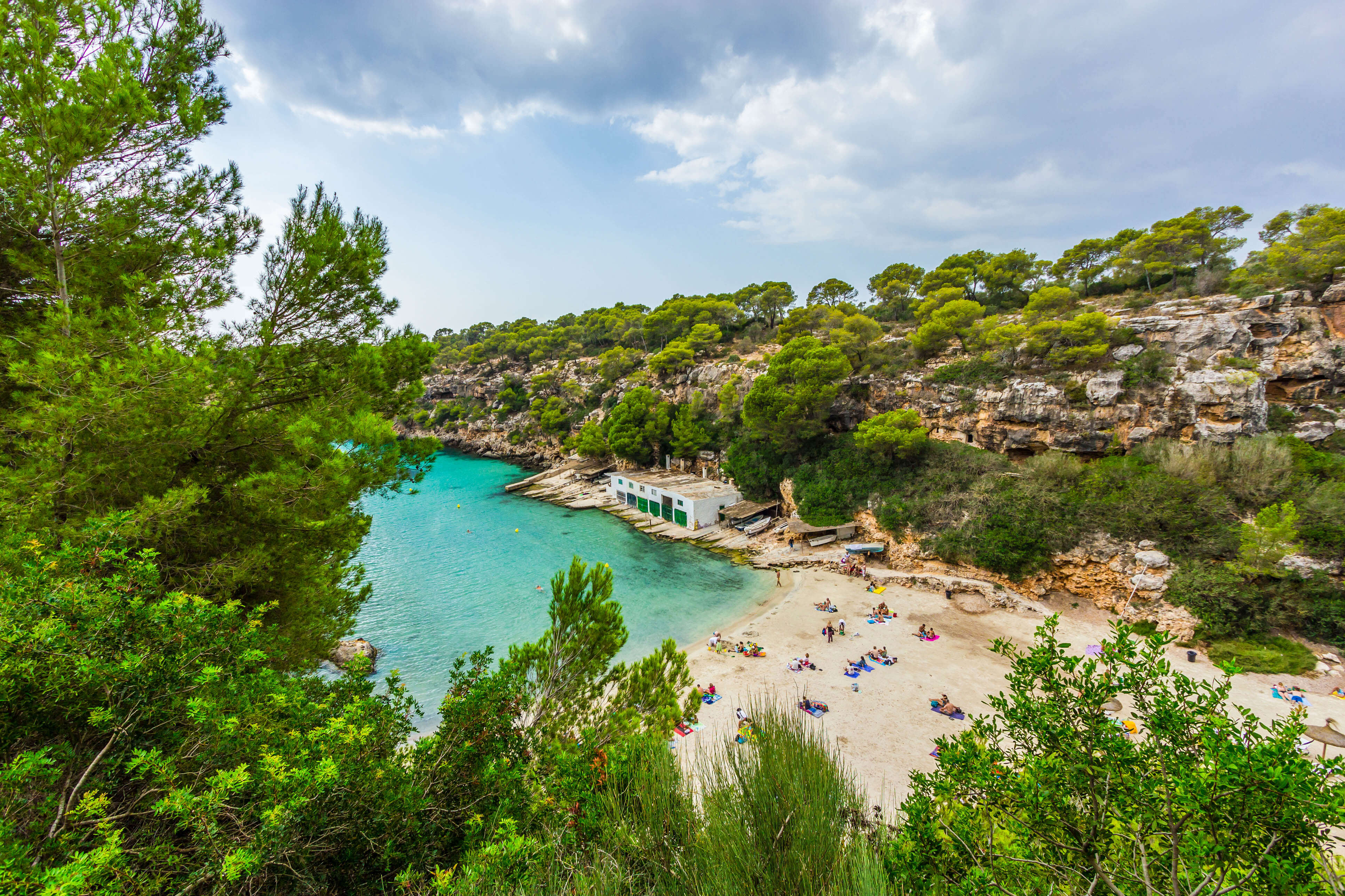 Cala Pi - Steilküste trifft Traumstrand  Urlaubsguru